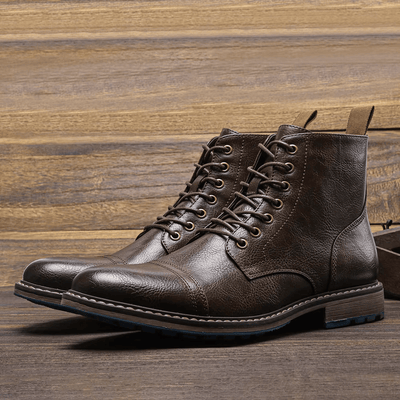 Conor | Δερμάτινα μποτάκια με trendy σχεδίαση